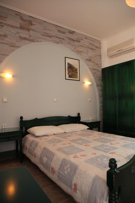 Polemis Studios & Apartments Agia Anna  Room photo